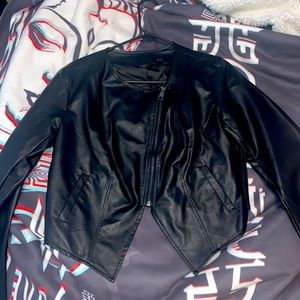 Cropped medium faux leather jacket